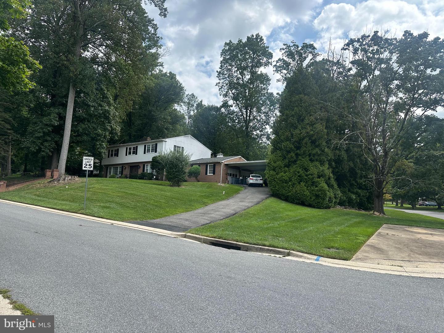 Photo 2 of 3 of 55 Millstone Rd house