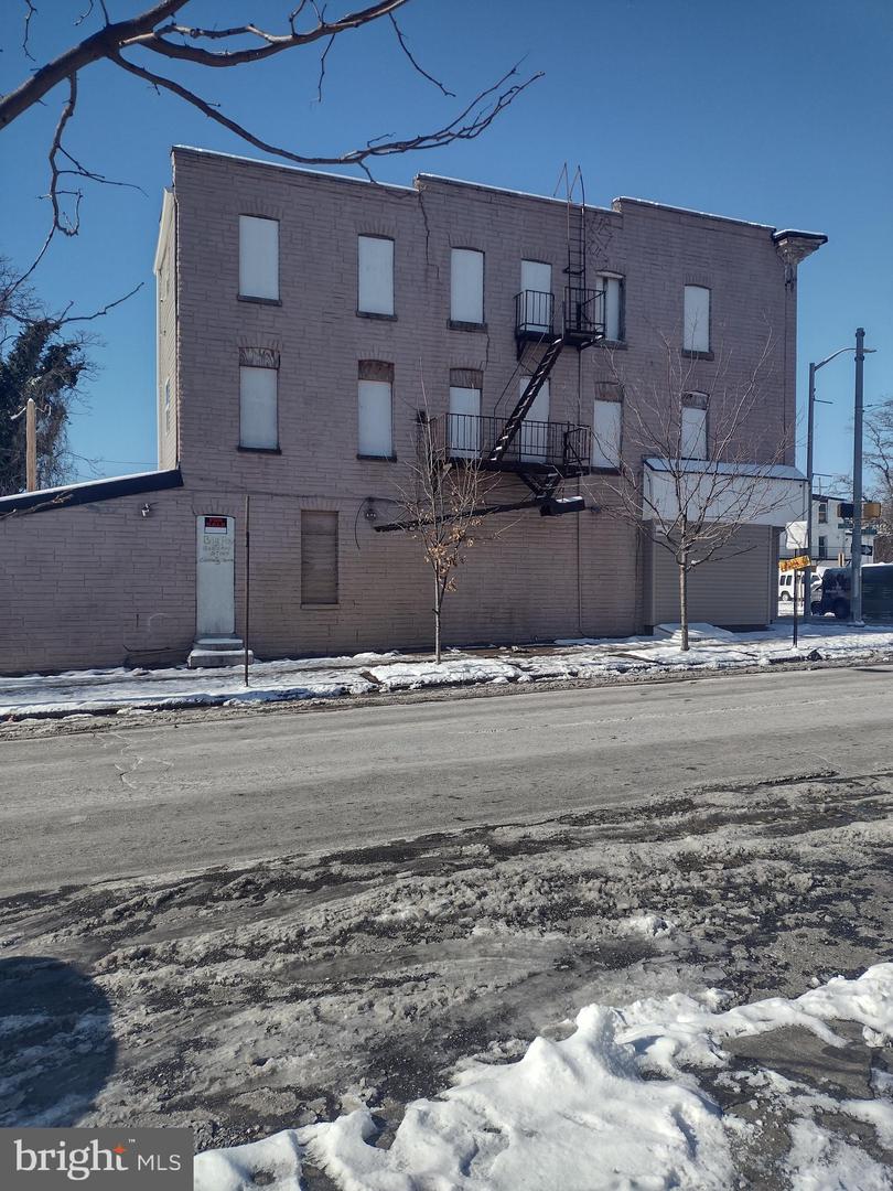 1801 W Pratt St
