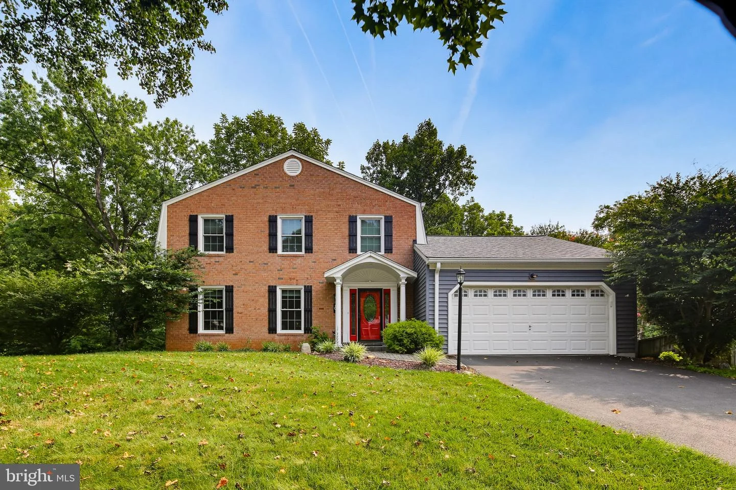 8 Bouldercrest Court