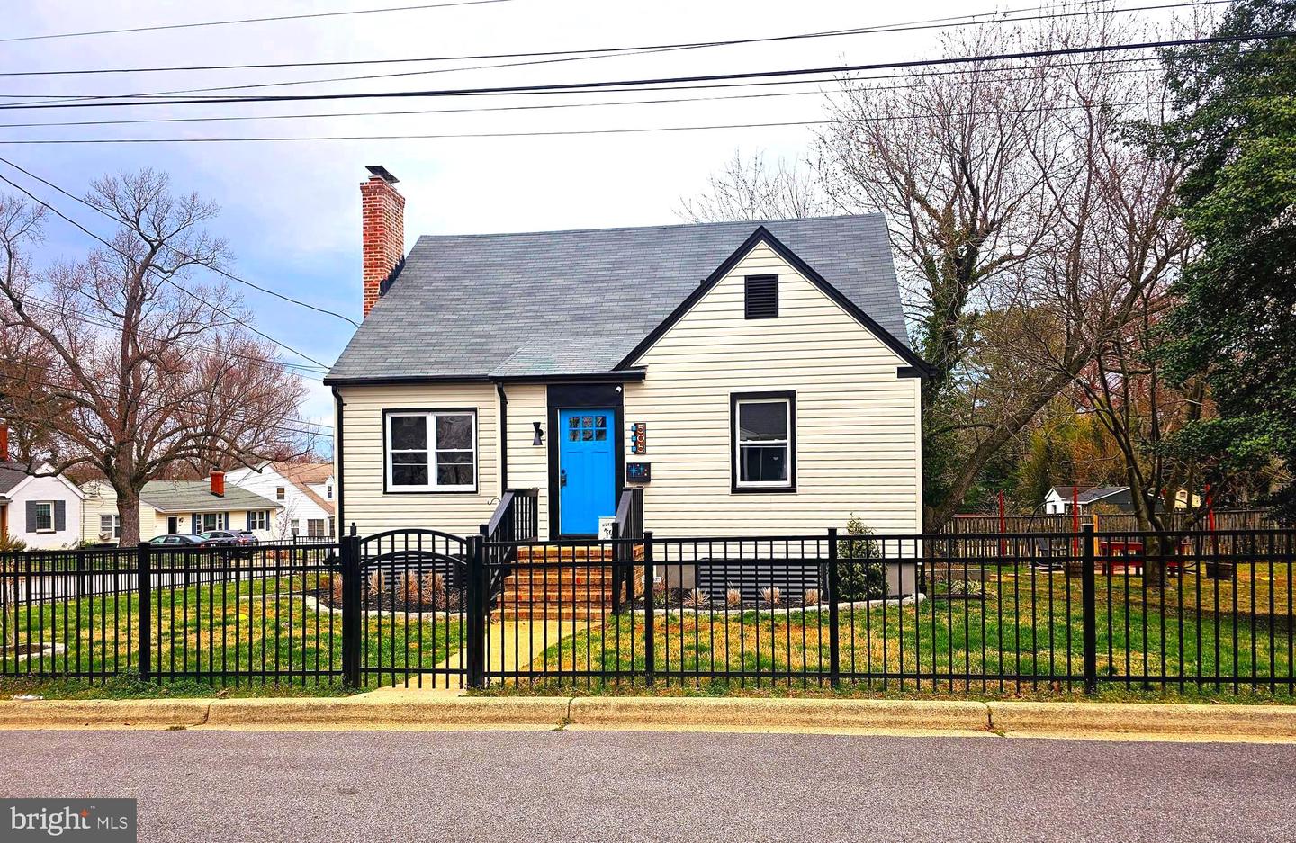 505 Ludlow Rd