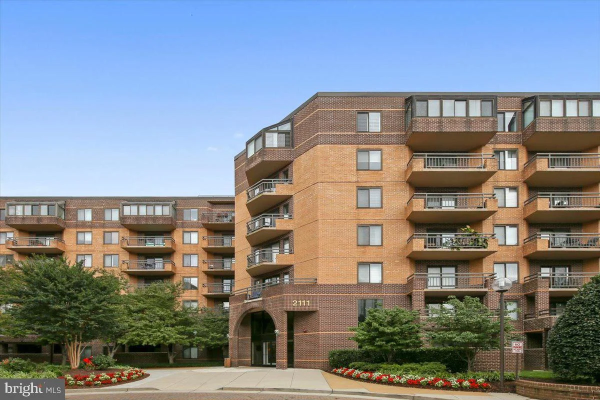 2111 Wisconsin Avenue NW Unit 118