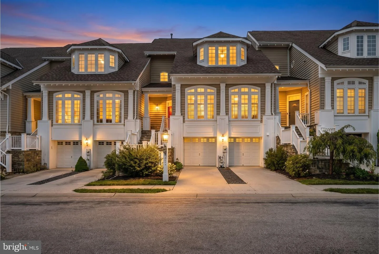 8741 Lake Edge Drive