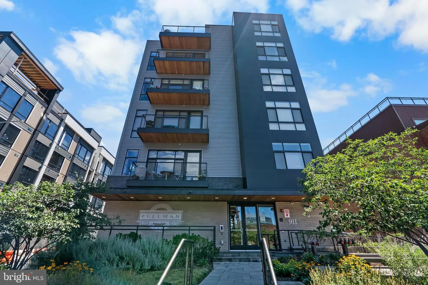 911 2nd Street NE Unit 204
