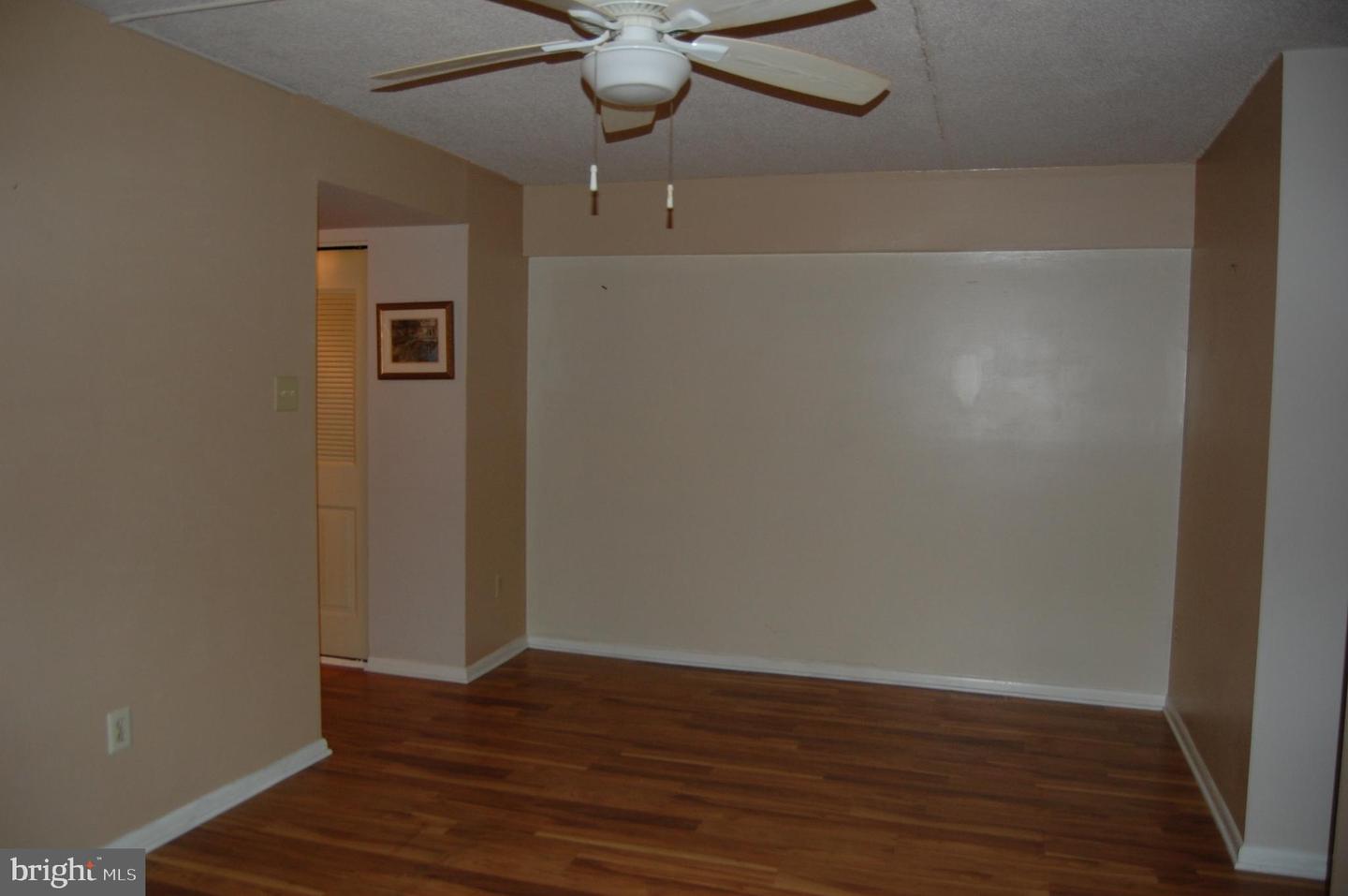 Photo 6 of 18 of 3215 Valley Dr condo