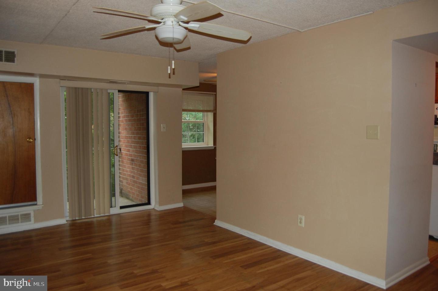Photo 8 of 18 of 3215 Valley Dr condo