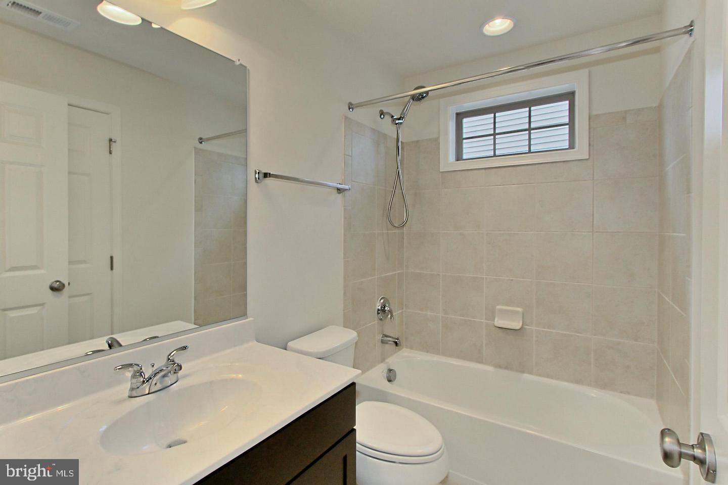 Photo 58 of 63 of 22573 Norwalk Sq townhome