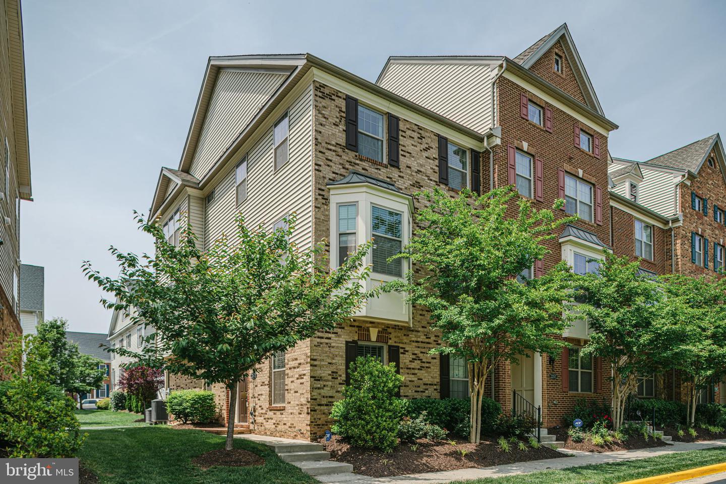 Photo 1 of 63 of 22573 Norwalk Sq townhome
