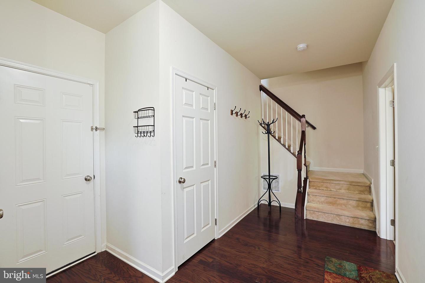 Photo 5 of 63 of 22573 Norwalk Sq townhome