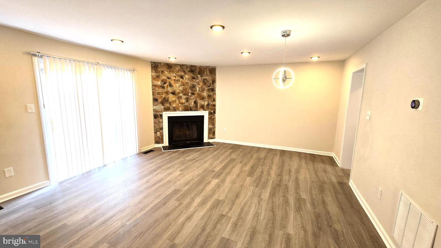 Photo 29 of 34 of 1636 Tulip Ave townhome