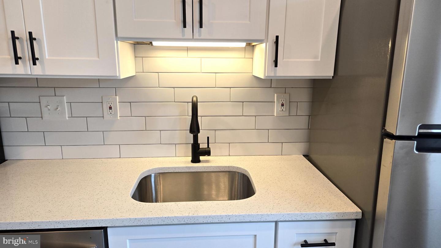 Photo 6 of 34 of 1636 Tulip Ave townhome