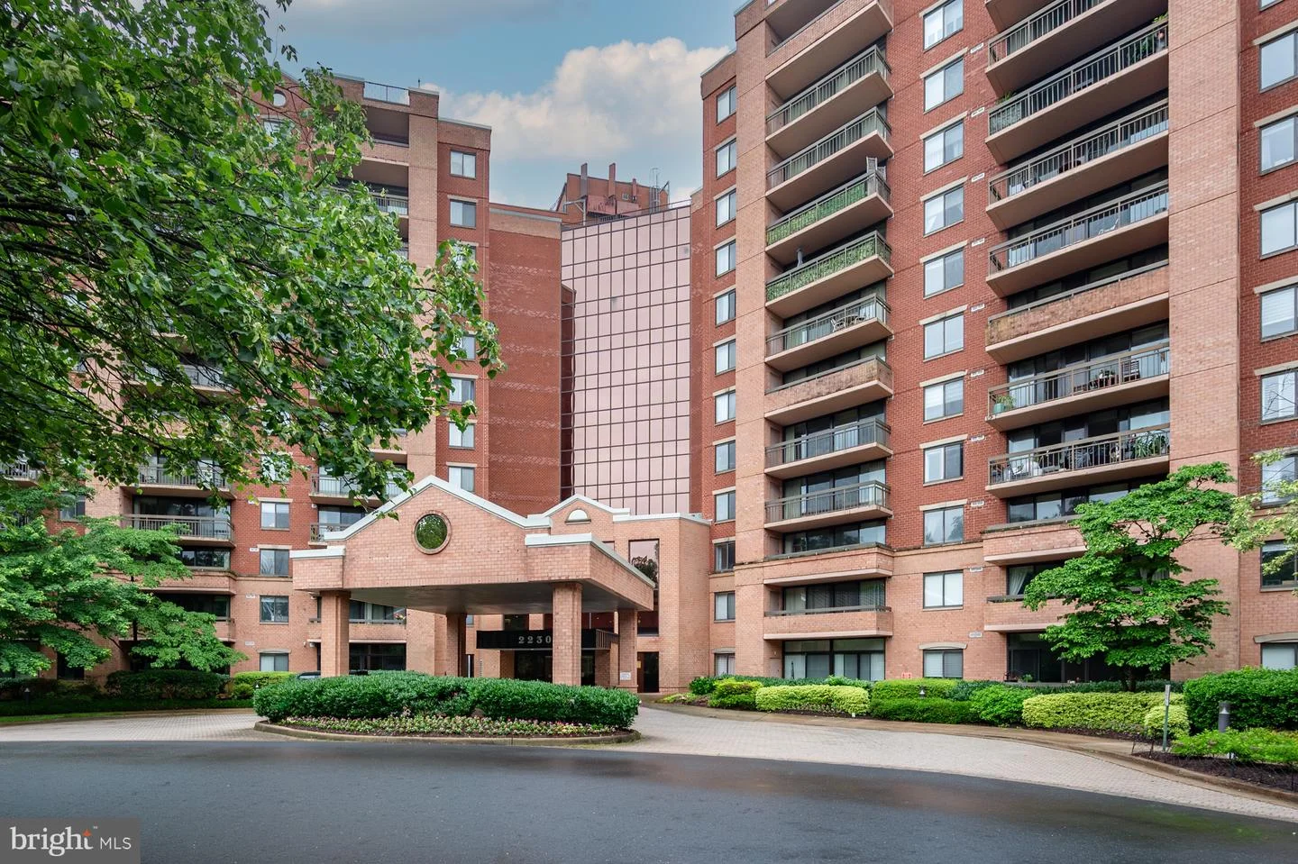 2230 George C Marshall Drive Unit 517