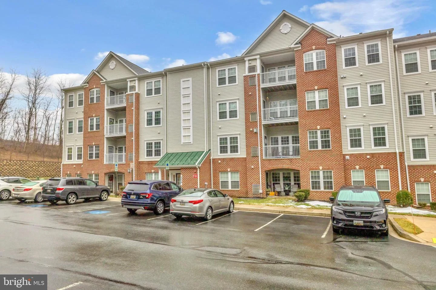259 Beckenham Circle Unit 404