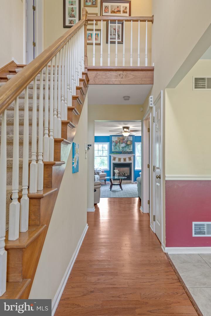 Photo 6 of 57 of 109 Penningdon Dr house