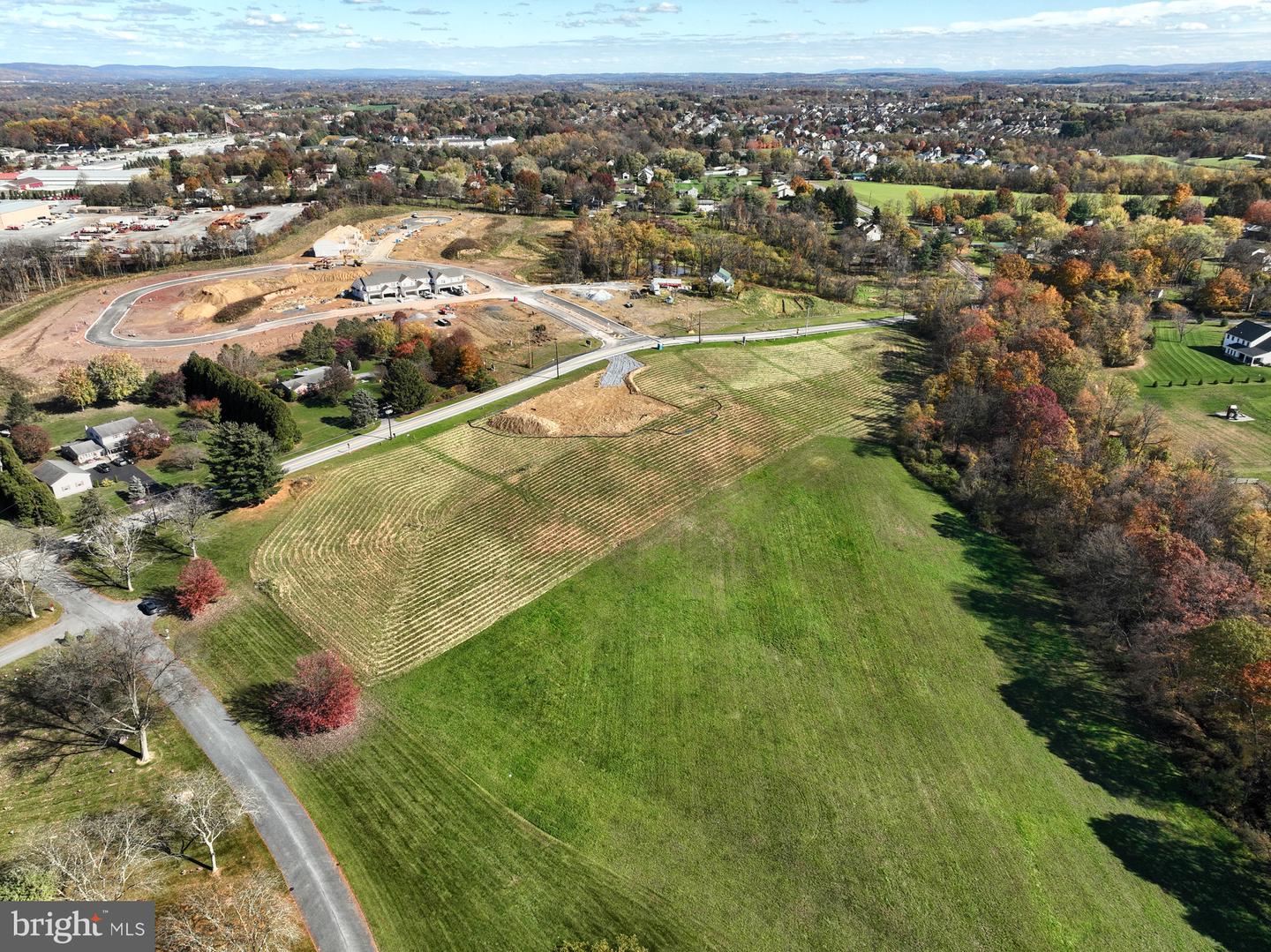 Photo 24 of 26 of 130 S Oak Grove Rd #Devonshire house