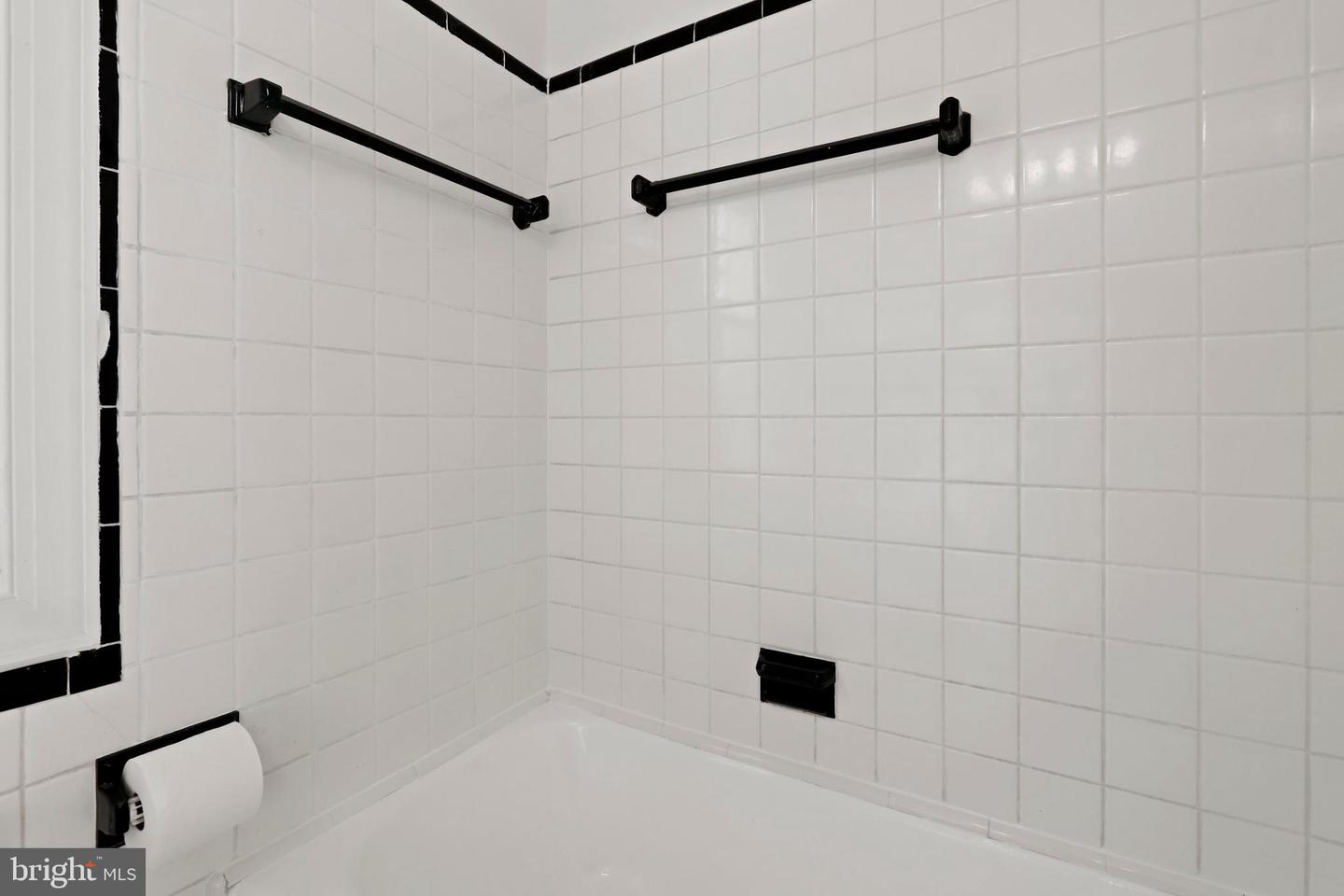 Photo 18 of 29 of 3302 Landover St townhome