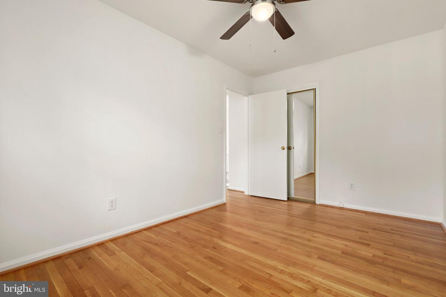 Photo 16 of 29 of 3302 Landover St townhome
