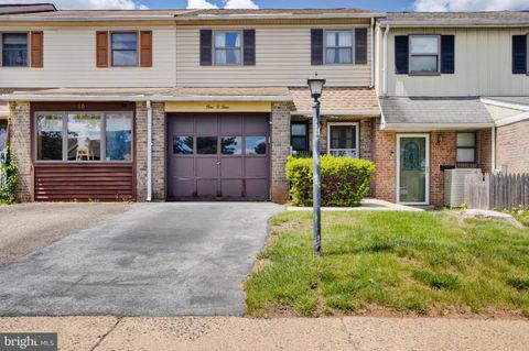 Townhouse in Royersford PA 104 Orchard COURT.jpg
