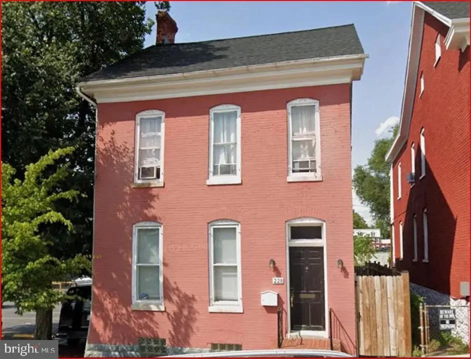 228 E Washington Street
