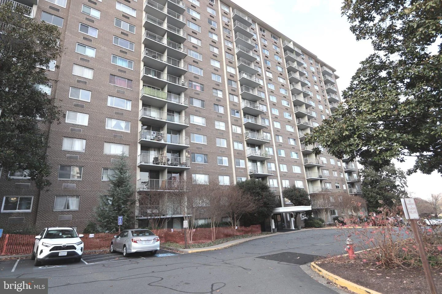 2059 Huntington Avenue Unit 612