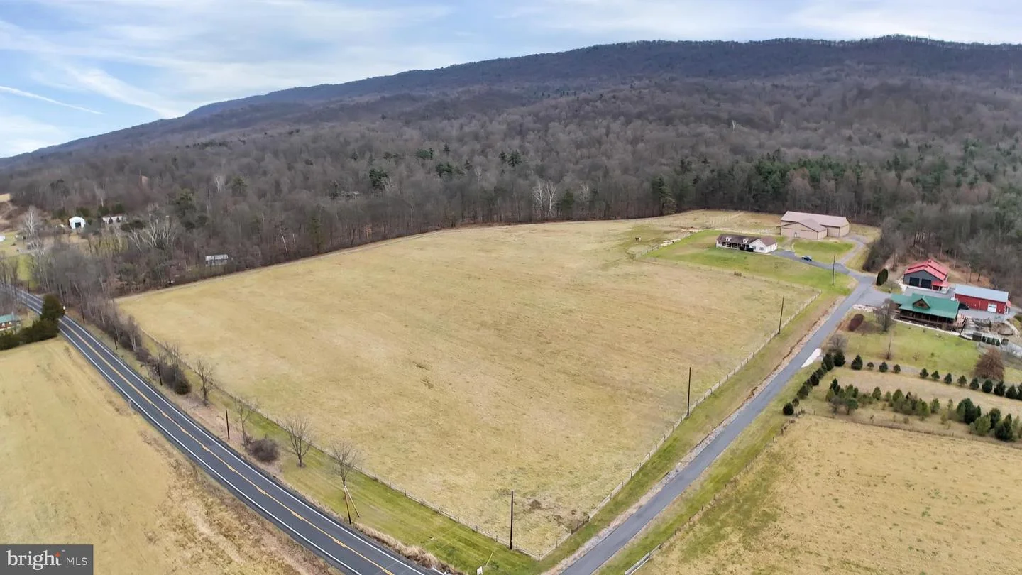 133 Black Bear Lane, East Waterford, PA, 17021