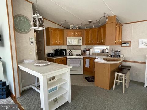 Manufactured Home in Woodbine NJ 165 Fremont Ave Ave 10.jpg