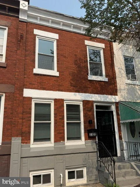 2322 N Lambert Street