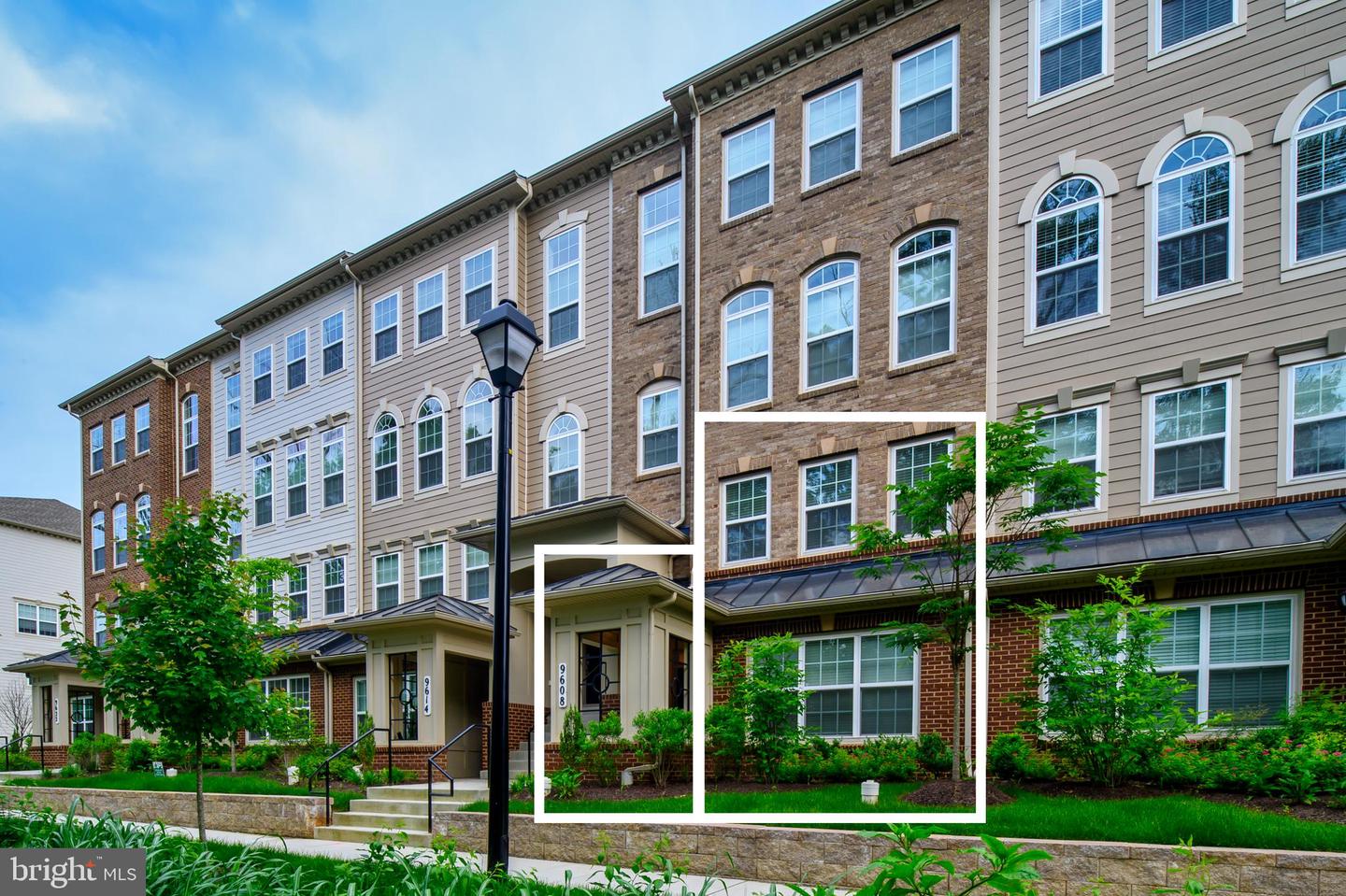 Photo 2 of 29 of 9608 Block St #307 townhome