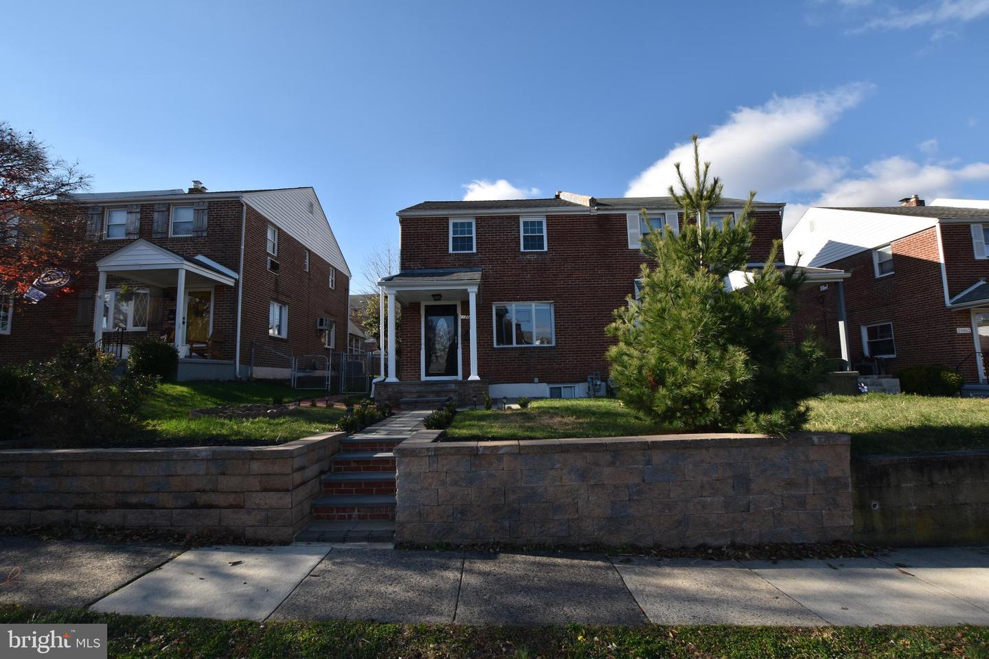 Photo 2 of 56 of 1120 Agnew Dr multi-family property