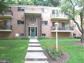 10500 Weymouth Street Unit 104