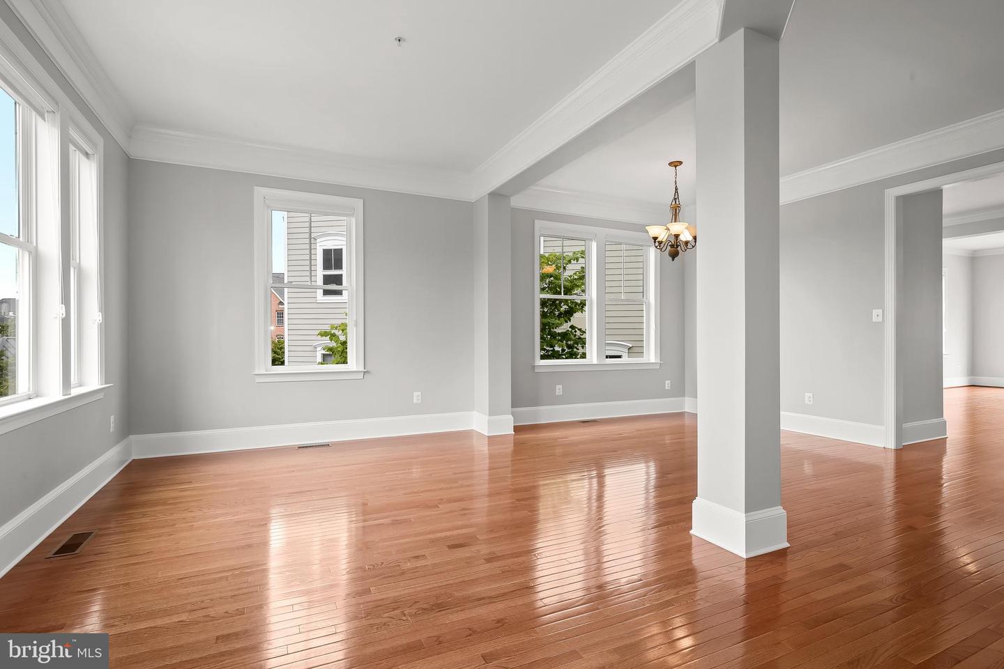 Photo 7 of 55 of 7901 Maple Lawn Blvd townhome