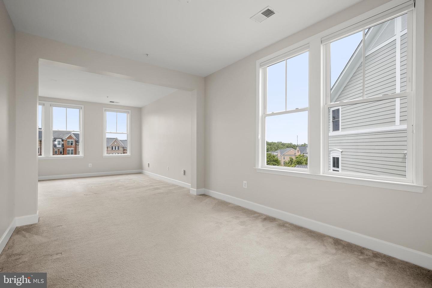 Photo 21 of 55 of 7901 Maple Lawn Blvd townhome