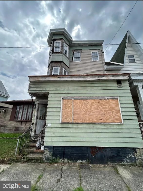 222 W Mahanoy Street