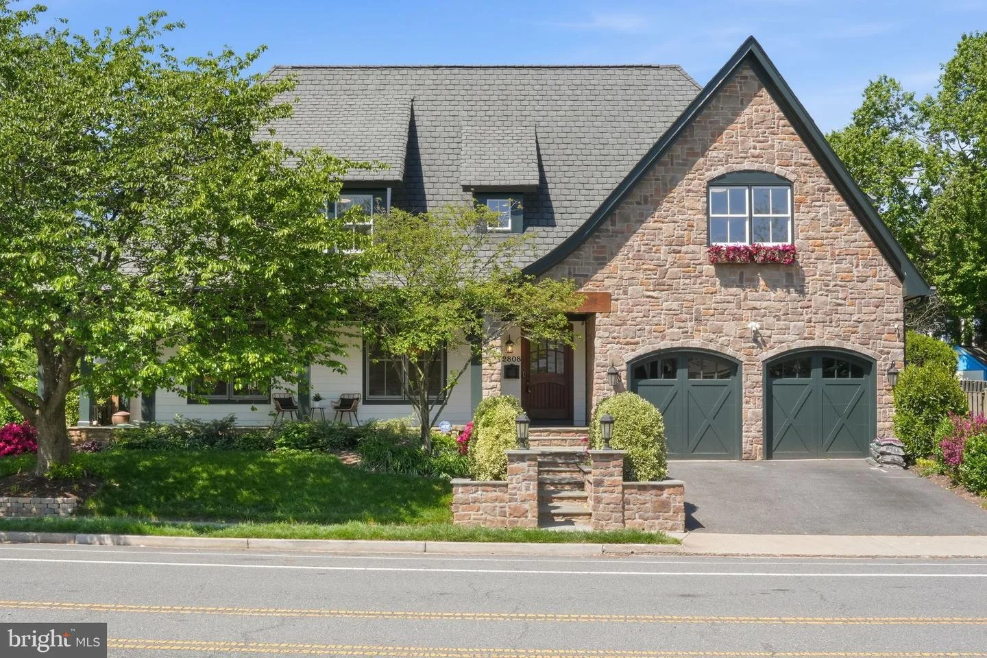 2808 John Marshall Drive