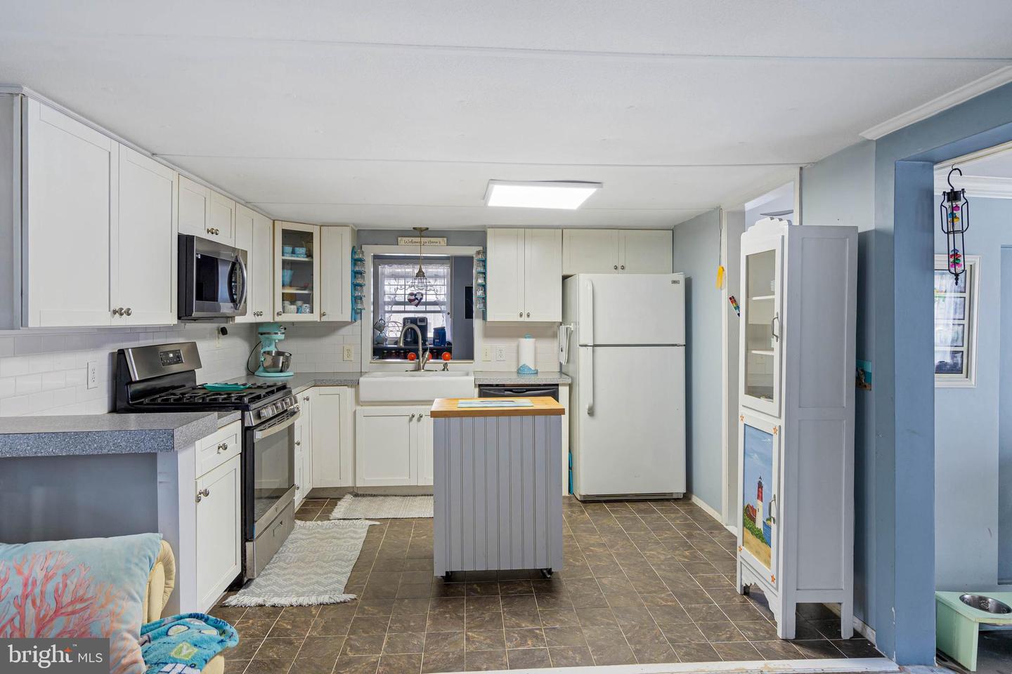 Photo 9 of 37 of 35476 Bayview Ln #4147 mobile home
