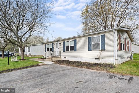 Single Family Residence in Dover DE 27 Gordon DRIVE 34.jpg