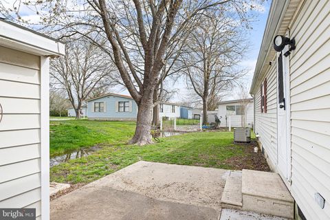 Single Family Residence in Dover DE 27 Gordon DRIVE 25.jpg