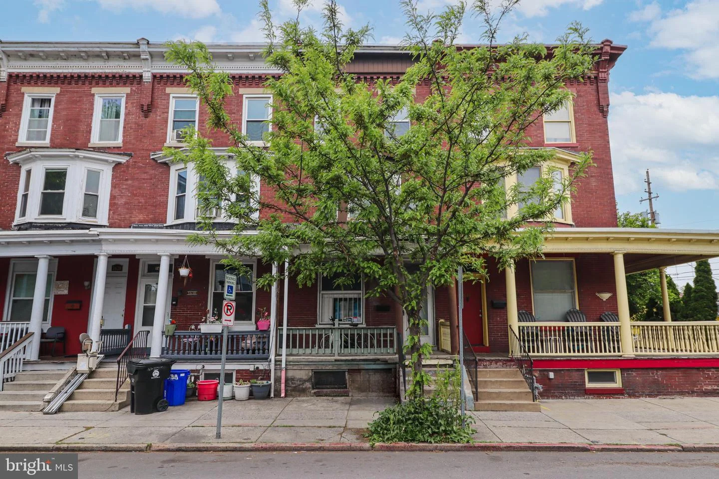 1632 Derry Street