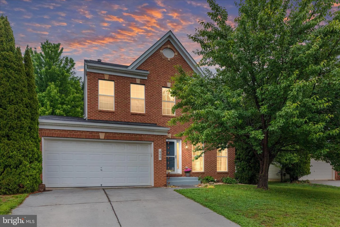 660 Beehive Way