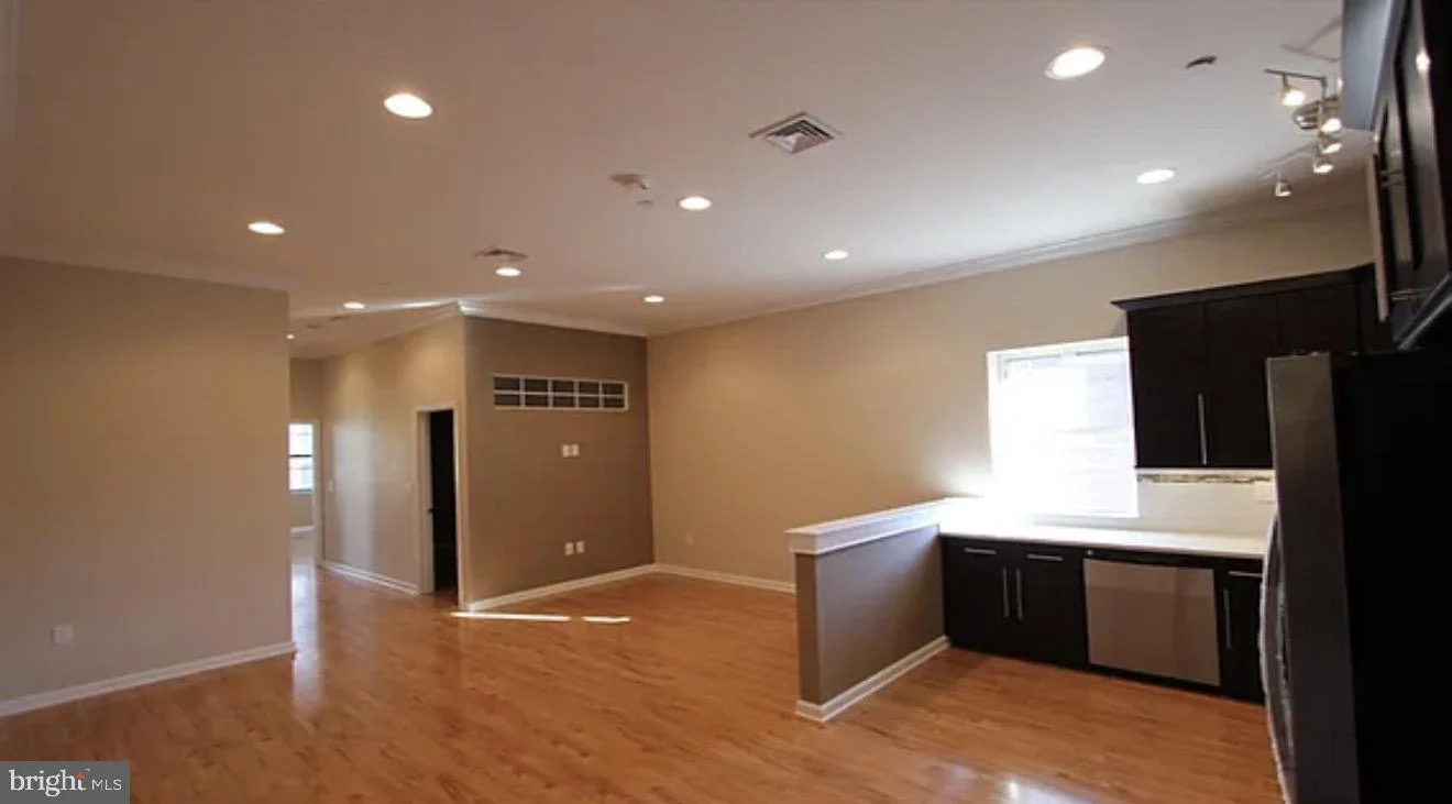 1017 Arch Street Unit 6B