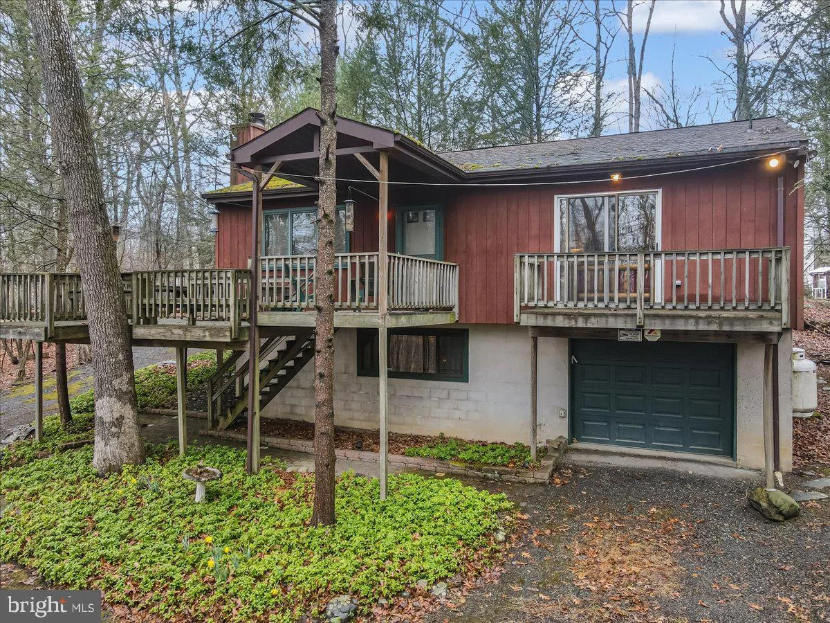 3430 Canterbury Circle