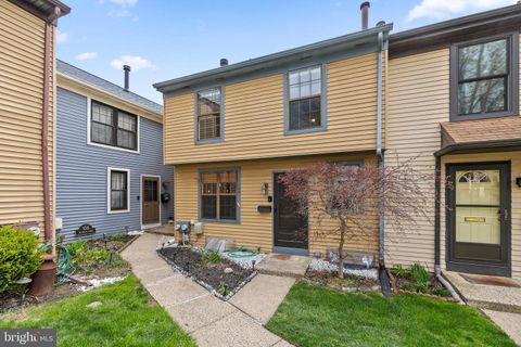 109 Franklin Ct North Wales PA 19454