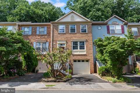 Townhouse in Gaithersburg MD 708 Suffield DRIVE.jpg