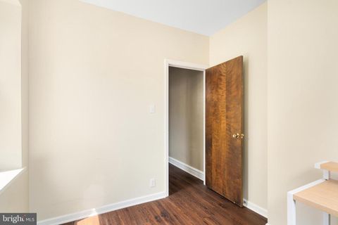 Townhouse in Philadelphia PA 2427 Somerset STREET 18.jpg