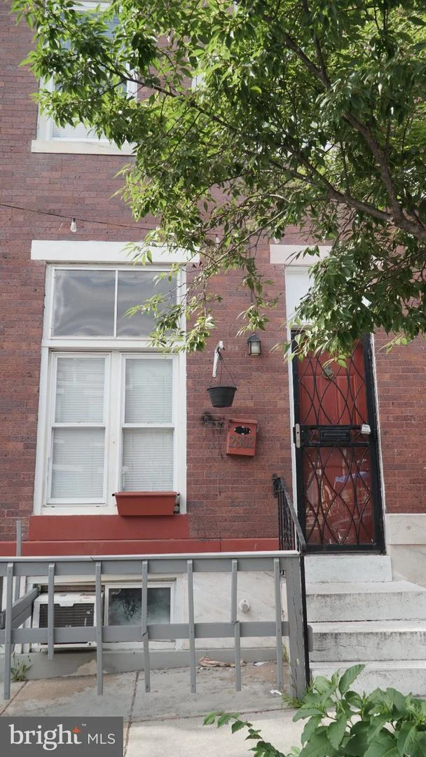 2802 Jefferson Street