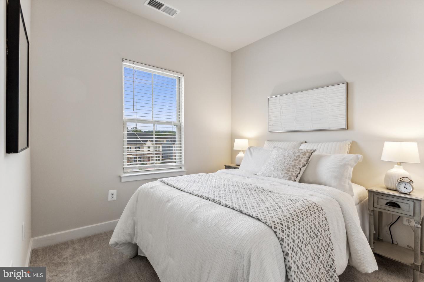 Photo 11 of 37 of 6063 Piscataway St townhome