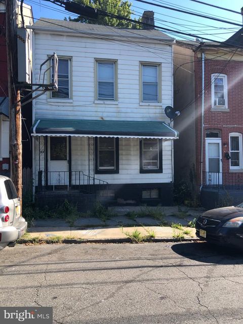 Single Family Residence in Trenton NJ 130 Old Rose St St 1.jpg