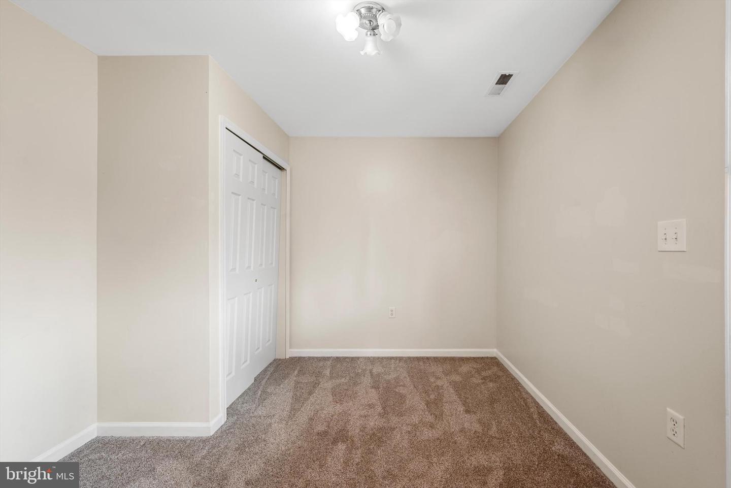 Photo 9 of 34 of 55 Fuzzy Tail Dr townhome