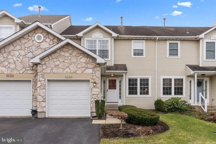 2226 Orchard Hill Circle