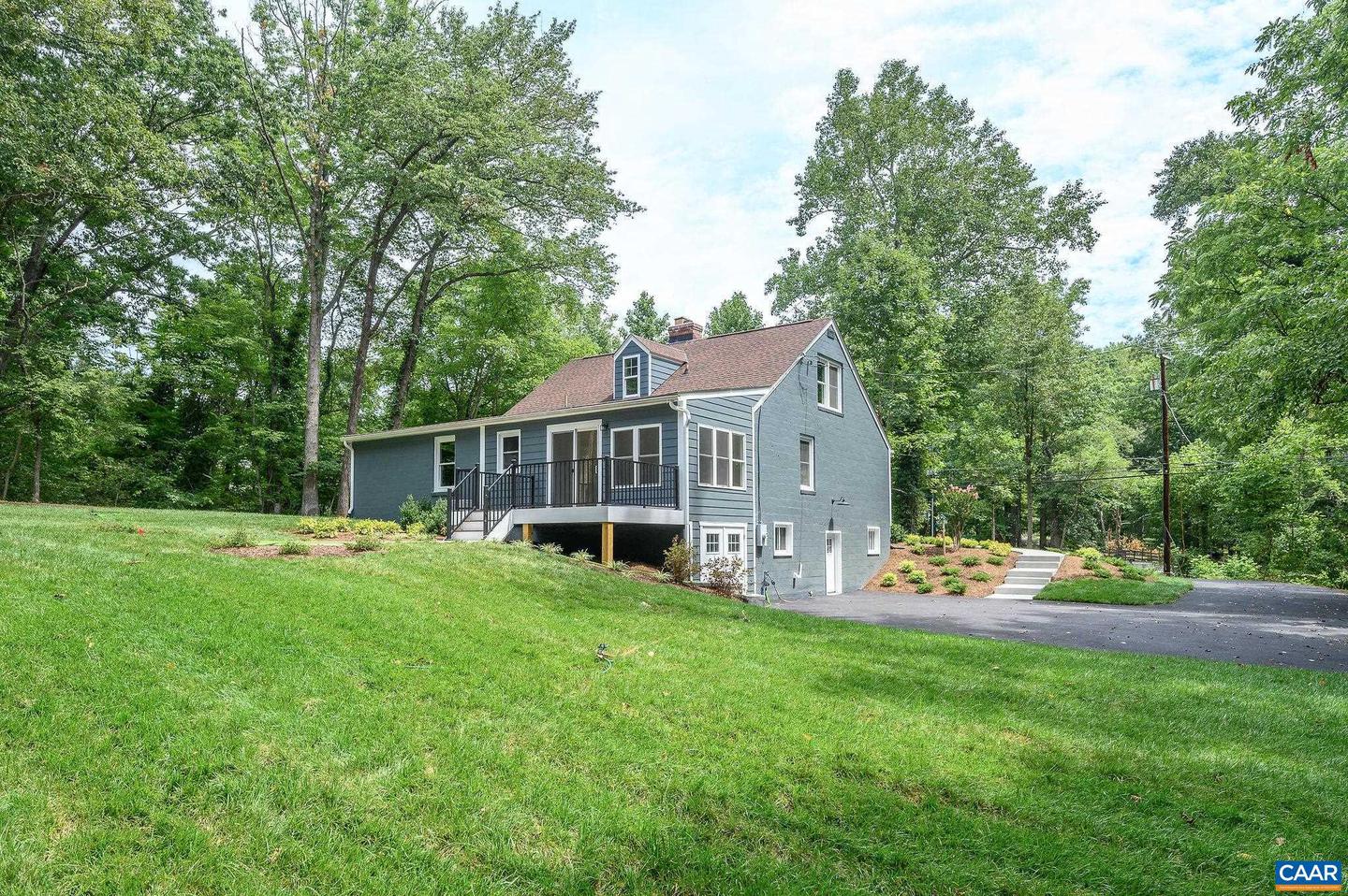 Photo 6 of 56 of 1588 Crozet Ave house
