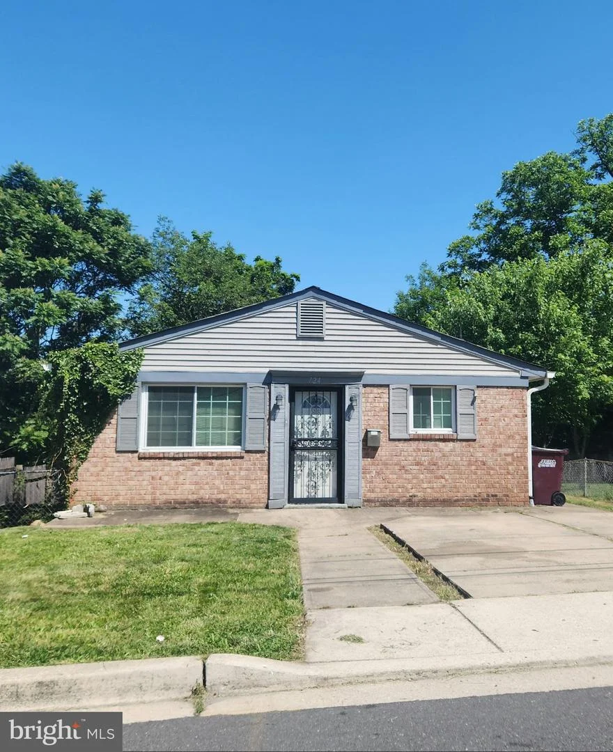 724 Mentor Avenue
